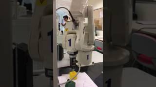 Industrial Robot (Pick and Stack)