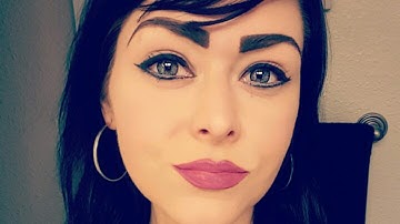 Whispering and Softly Spoken Unboxing Glossy Box March 2017 ASMR