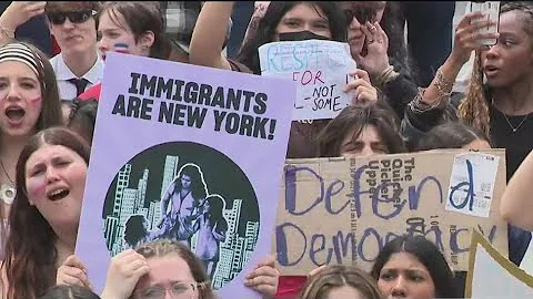 Students walk out of school to protest ICE raids
