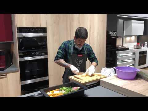 Βίντεο: Πώς να μαγειρέψετε αρνί με λαχανικά