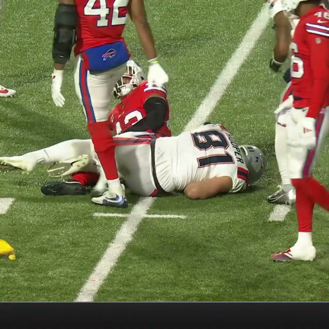 Austin Hooper catches for a 26-yard Gain vs. Buffalo Bills