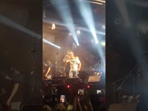 chinocordobe cantando con