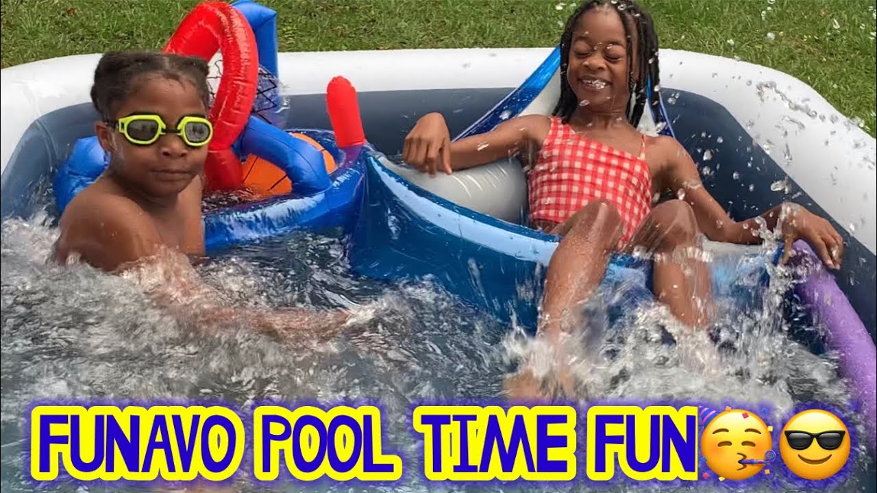 Pooltime fun