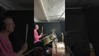 Iron Maiden Hallowed be thy name: main groove #onemanband #multiinstrumentalist
