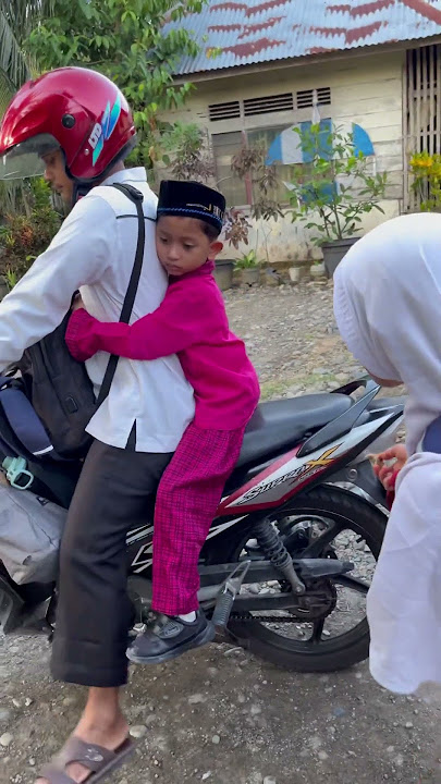 MasAllah sehat selalu sayangnya umi smga bahagia dunia akhriat amin