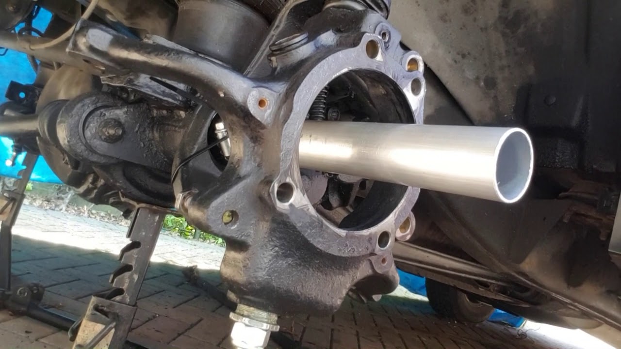 Range Rover P38 Alternative Swivel Hub Alignment Tool and Oil Seal