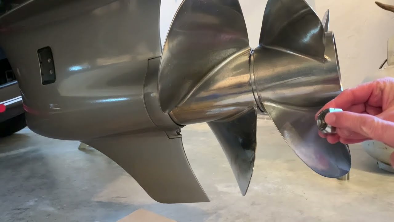 Как заменить трансмиссионное масло в трансмиссии Volvo Penta Duoprop