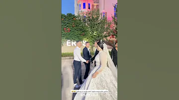 واهي دخلت وحده مابينا اخدت واحد من وسطينا 