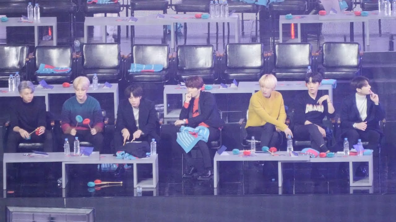 190106 방탄소년단 (BTS) - 세븐틴 (SEVENTEEN) 무대 Reaction [4K] 직캠 Fancam by Mera