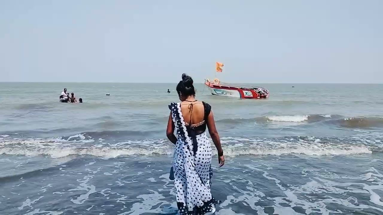 डहाणू येथील समुद्रात अस काय झालं की आम्हाला लवकर निघाव लागलं शेवट पर्यंत नक्की बघा 😱vlog