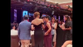 新加坡🇸🇬微博文化交流之夜🈶看到👀任嘉伦，李斯丹妮，周翊然，王霏霏，祝绪丹，郑恺，张天爱的表演，还🈶新加坡🇸🇬本地导演和演员梁志强，郑惠玉，范文芳，李铭顺，陈泂江，Samuel等，和日本🇯🇵的井汲大翔