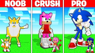 NOOB vs CRUSH vs PRO in Minecraft Build Battle