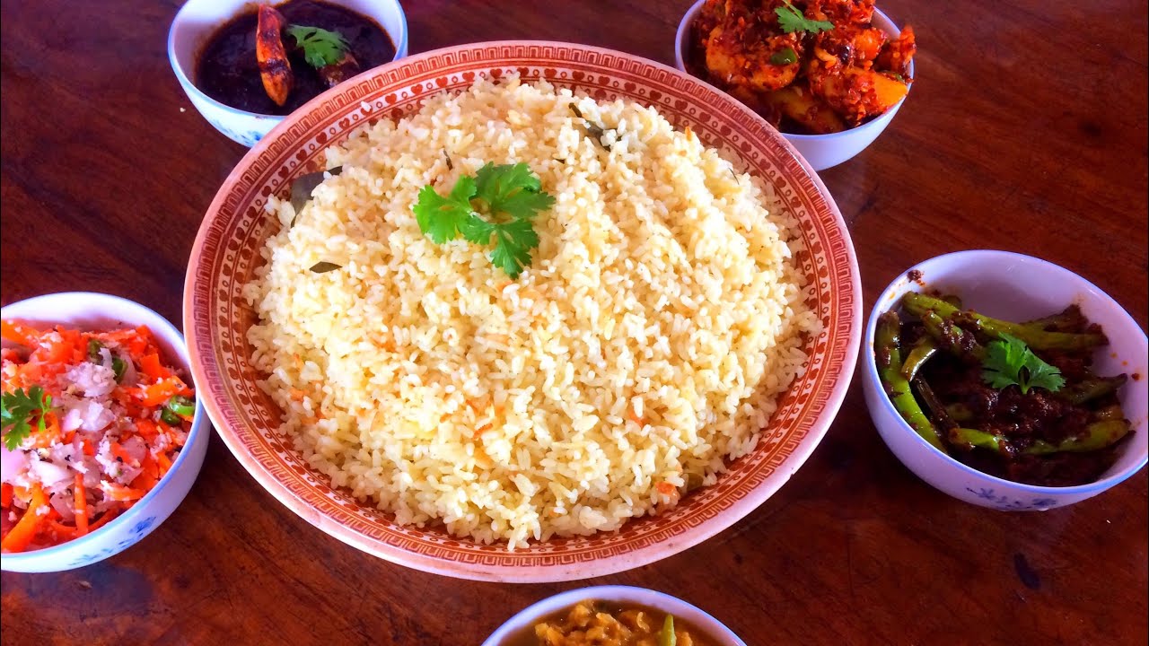 Sri Lankan kaha batha || yellow Rice - YouTube