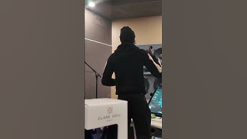 Meek mill 4am in the studio!!!!!