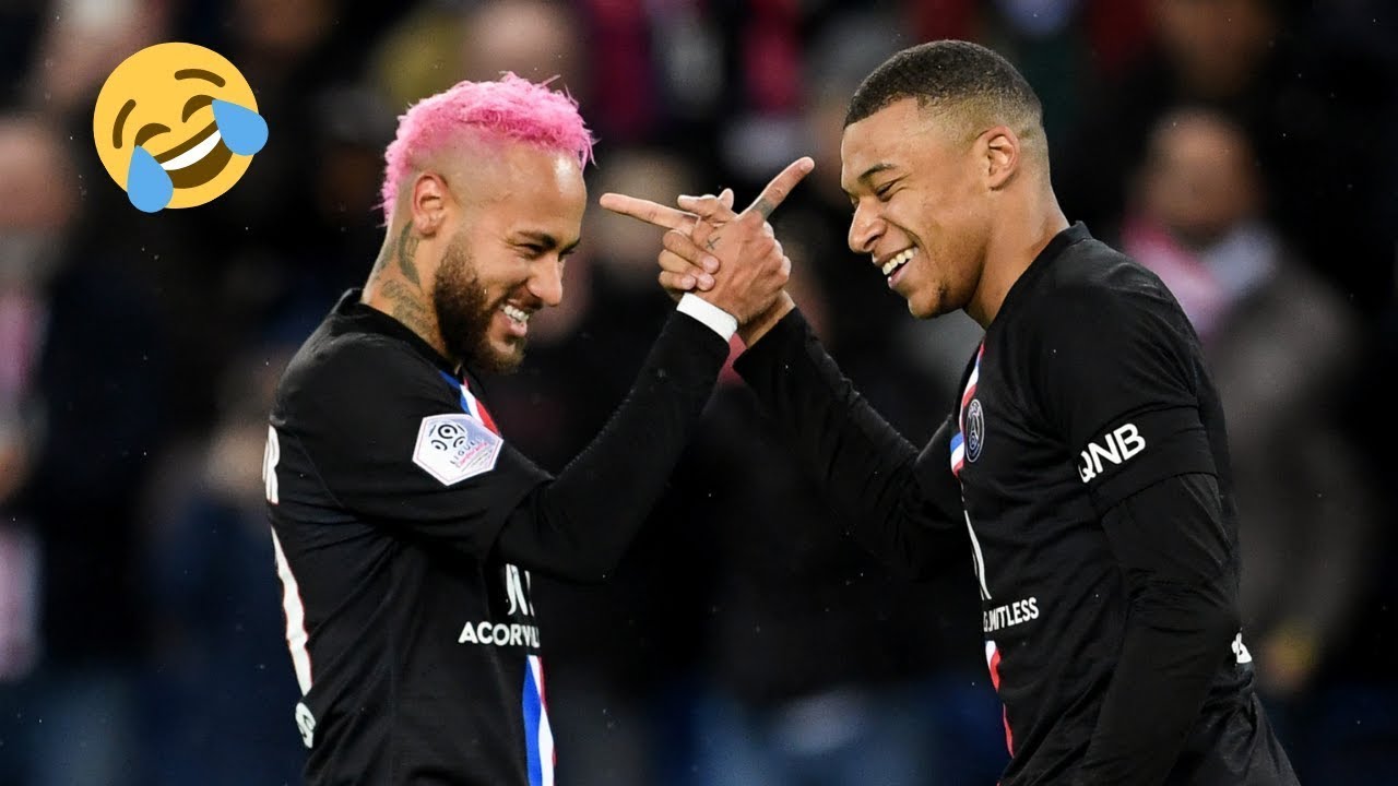 Kylian Mbappe's iconic blue hair celebration - wide 3