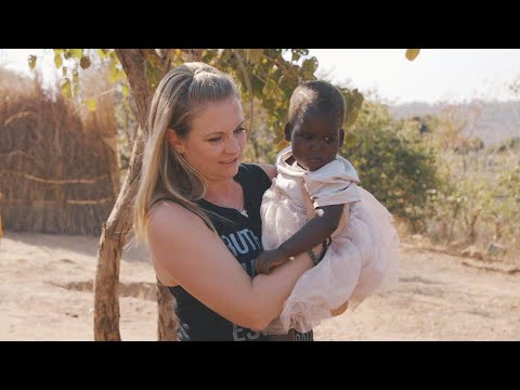 Melissa Joan Hart and Family Are Doing 'Good Work' on Mission in ...