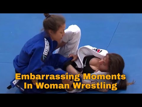 5 Embarrassing Moments In Woman Wrestling