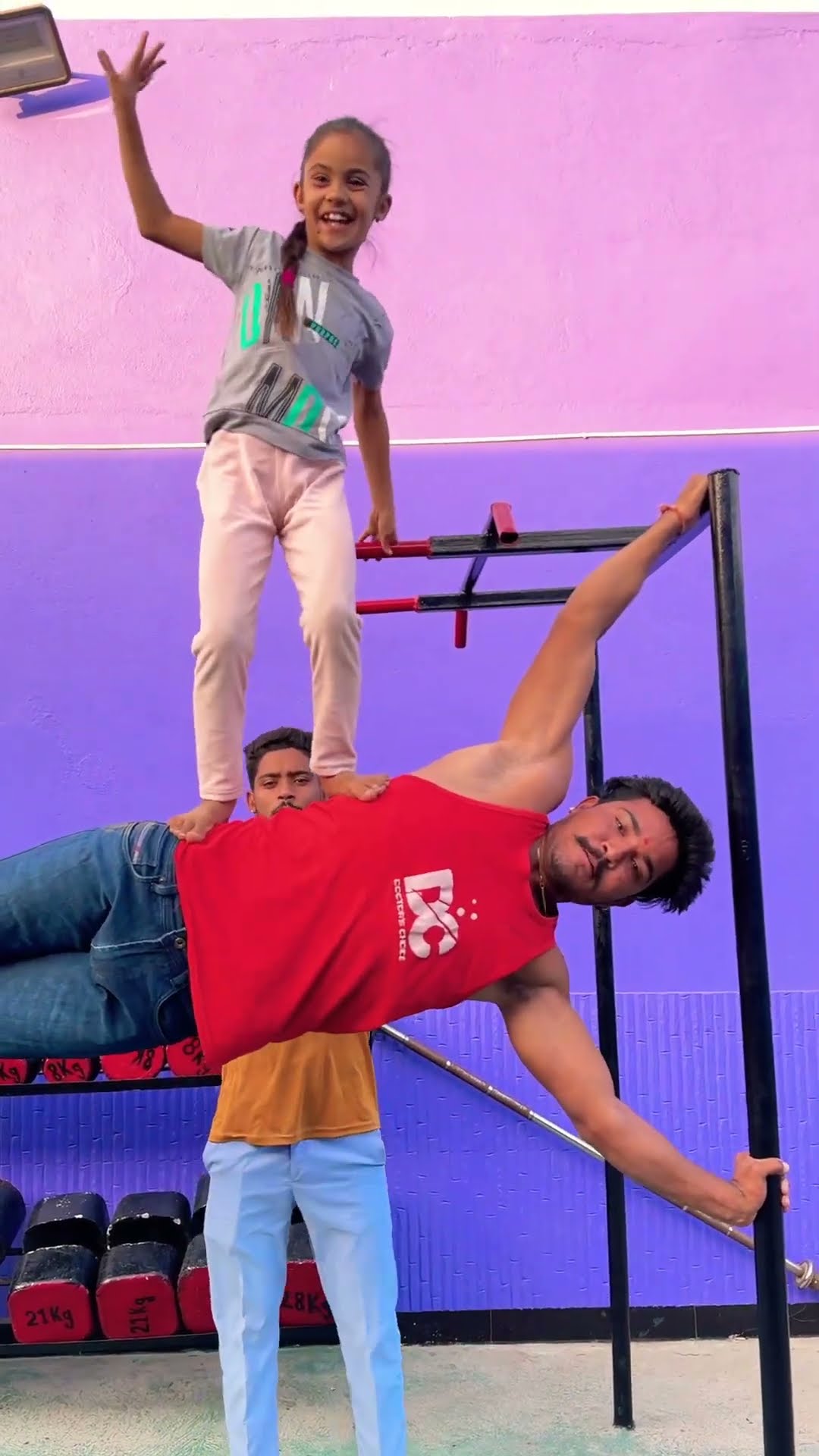 Have you maintained the balance? ??? #shortvideo #funnyvideo