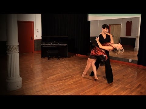 Video: Hvordan Sy En Ballroomdansekjole