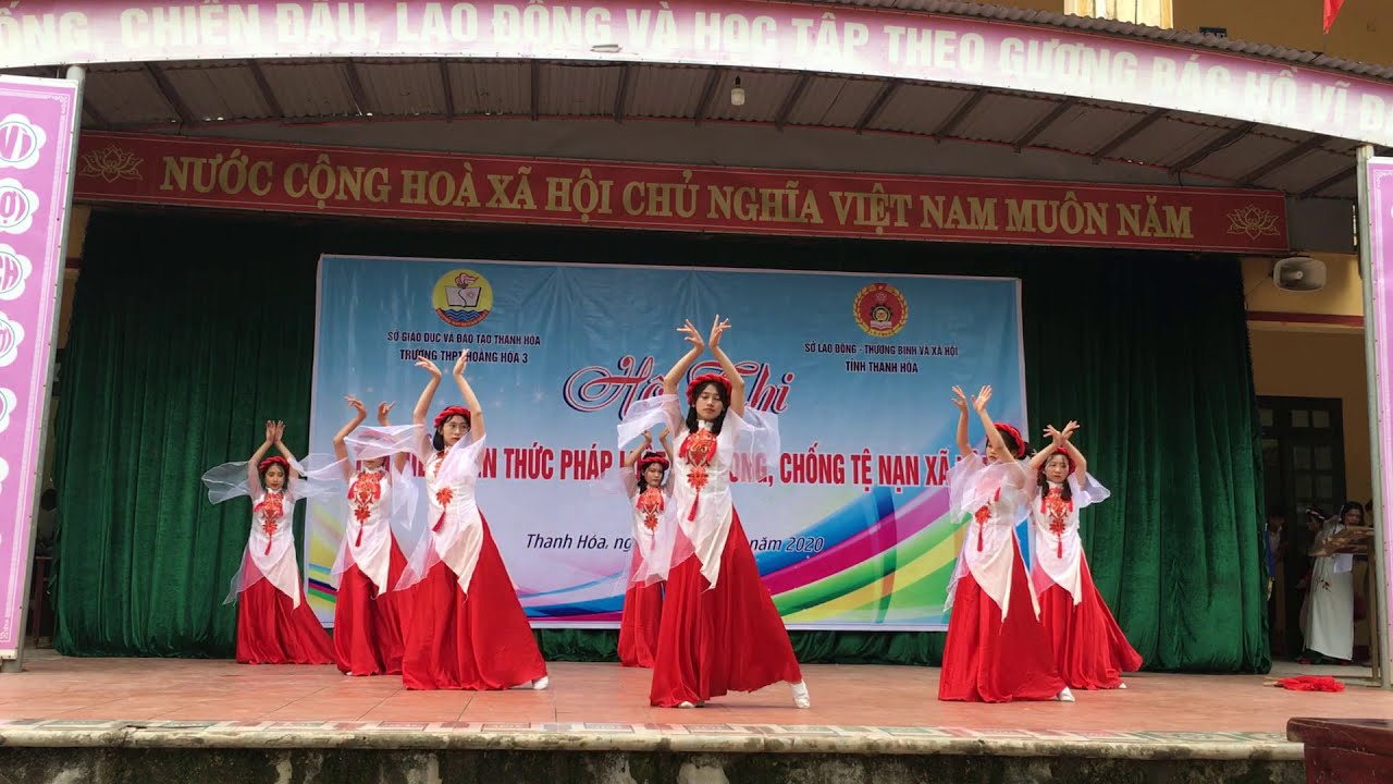 Múa Cò lả - Chi đoàn 11B1 Trường THPT Hoằng Hóa 3