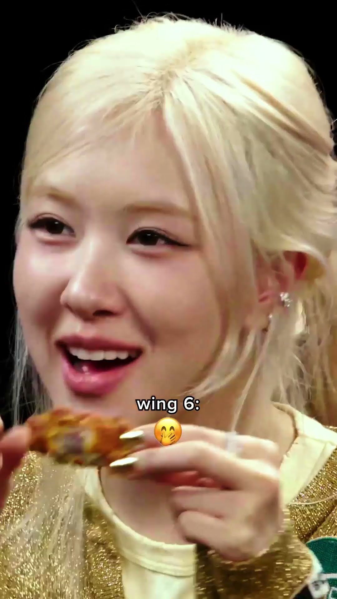 ROSÉ's reaction to every wing on Hot Ones ?