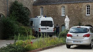 Prêtre tué en Vendée : images des lieux du crime | AFP Images