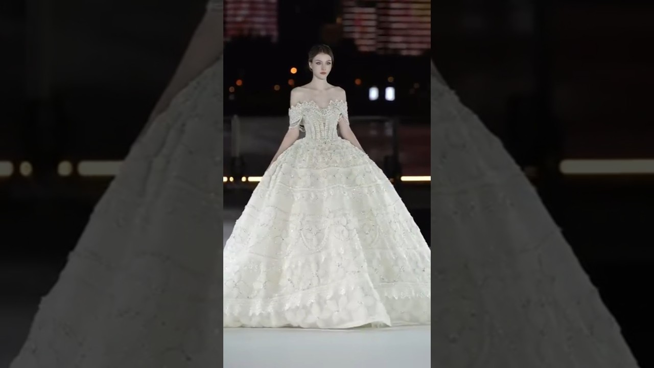 Самая красивая коллекция свадебных платьев Jimmy Choo ✨🌬️ 