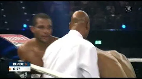 Yoan Pablo Hernandez vs Troy Ross