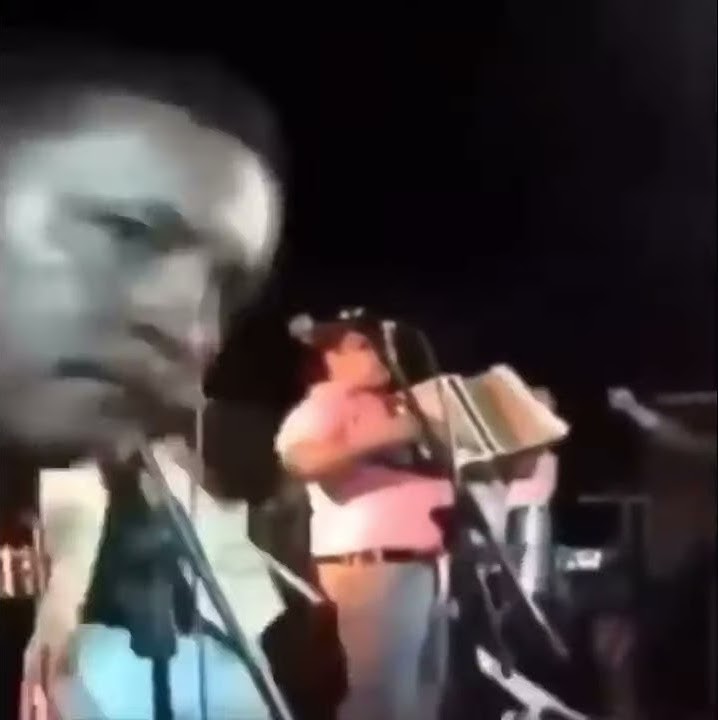 Anime girl throws chair into Colombian band meme