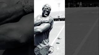 Norfolk State University Head Coach Mike Vick showing off his arm 💪🏽🏈🔰