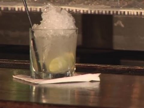 how-to-make-a-caprioska-cocktail