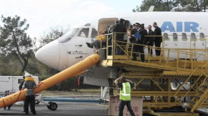 LIP DUB IMA 2009 Bordeaux Mérignac Université Bordeaux 1 Institut Maintenance Aéronautique