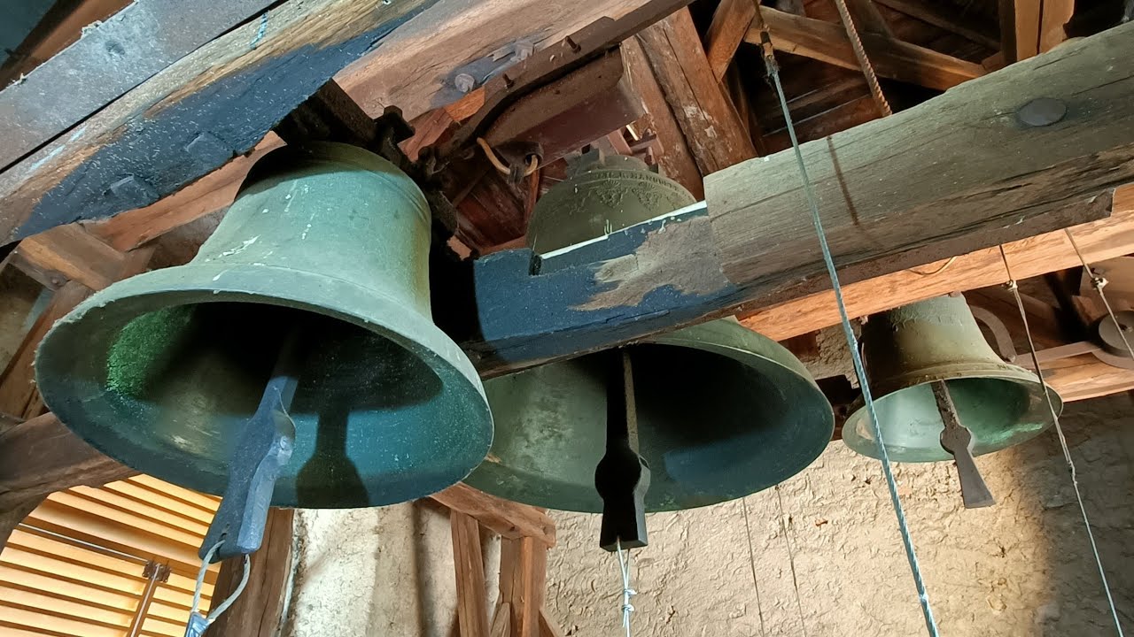 Brehy (SK), rímskokatolícky kostol sv. Jozefa / St. Joseph's Church - zvony/bells