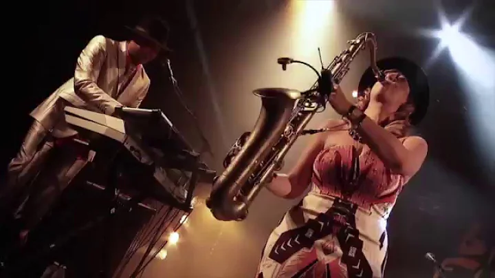 Anna Brooks (Saxophonist) - Mambo Con Dancehall