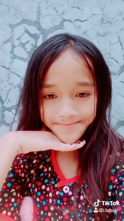 Mereka menjauh mereka tinggalkanku seakan tak butuh 😣😑