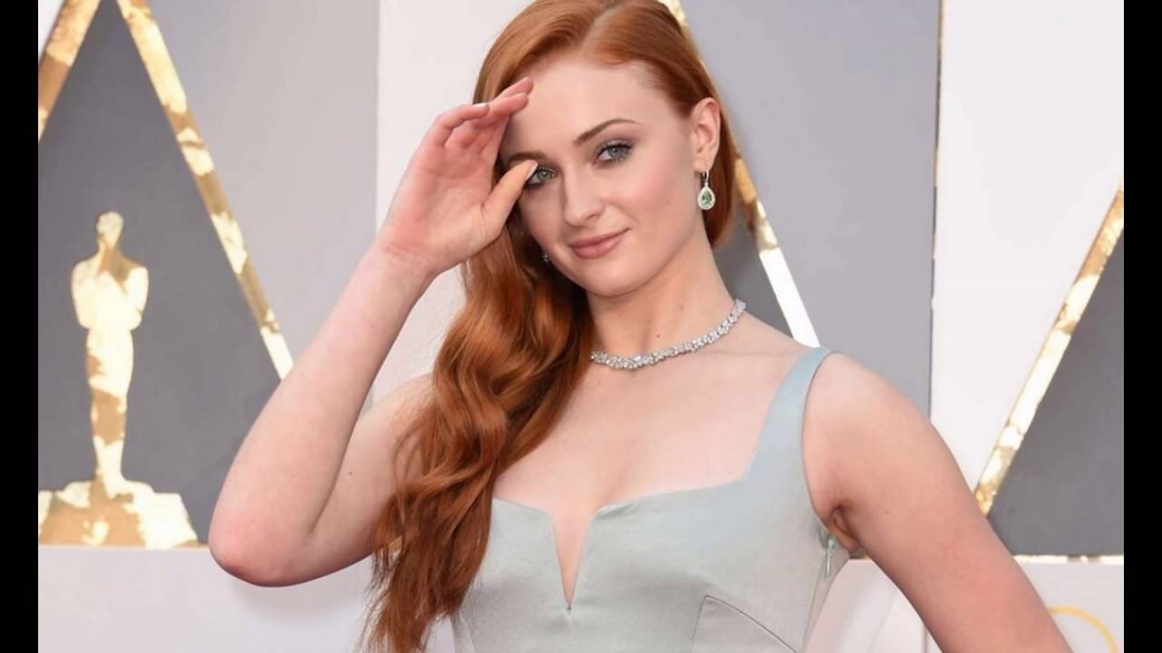 Sophie Turner Armpit