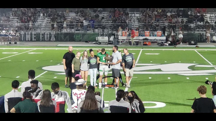 Jason Thomason accepting 4A Built Ford Tough playe...