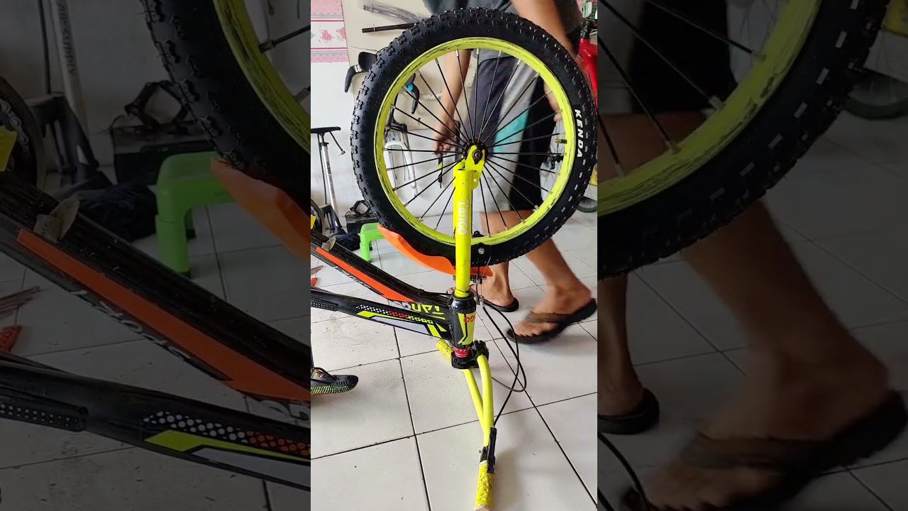 Ban Sepeda Anak luar dalam dan Ban luar depan belakang. 