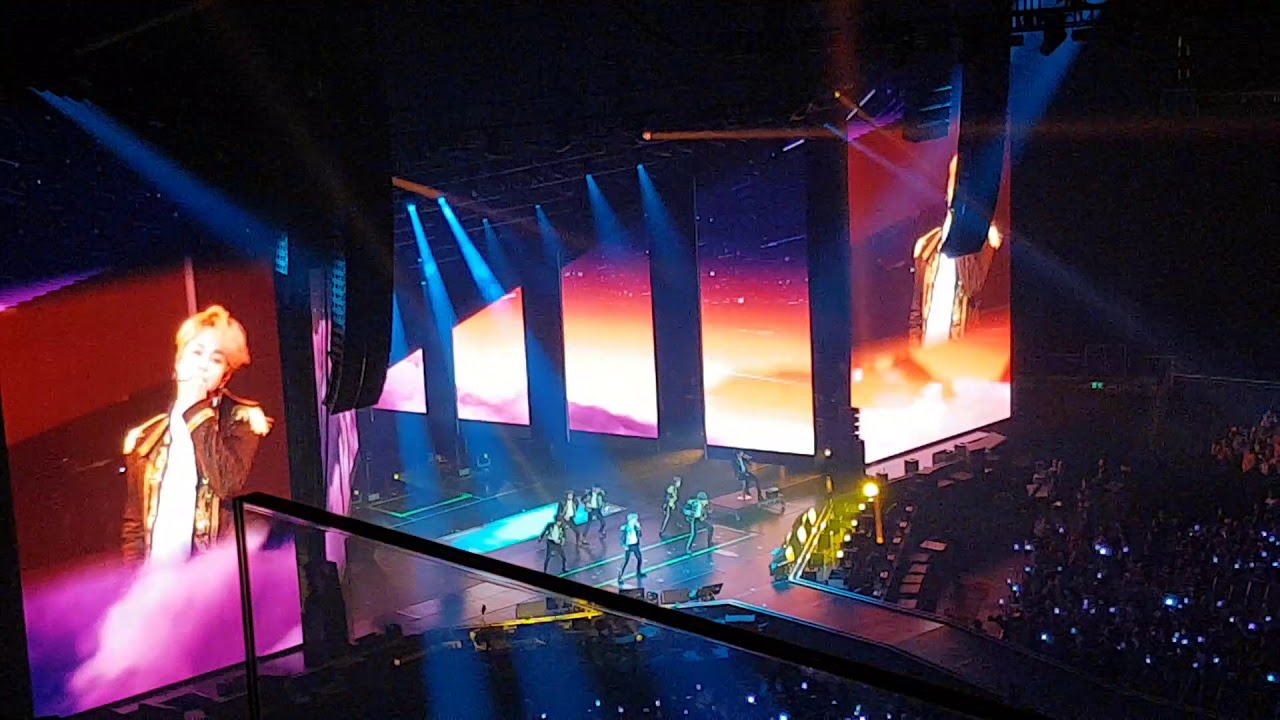 BTS concert in London - I'm Fine Love Yourself Tour O2 Arena Day 1 ...