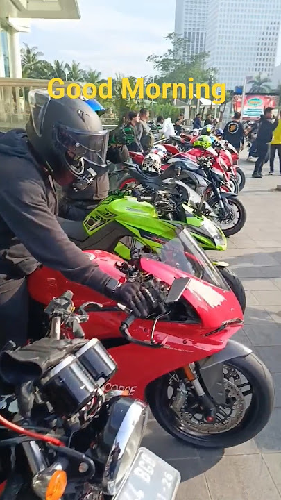 pagi pagi pagi,, sunmori pertama setelah lebaran #sency #senayancity #ducati