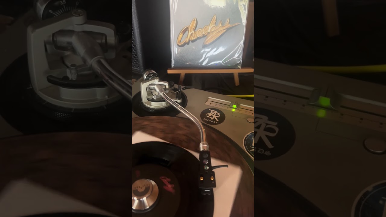 Guarda 三宅洋平, 鎮座DOPENESS & J.A.K.A.M. / Cheeky #vinyl #vinyloftoday #レコード #vinylrecords #music #rap su YouTube Guarda 三宅洋平, 鎮座DOPENESS & J.A.K.A.M. / Cheeky #vinyl #vinyloftoday #レコード #vinylrecords #music #rap su YouTube