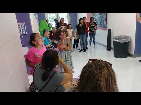 Girl pukes at school haunted house. Reputation recked. forever traumatized jajajajorible