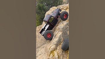 #element #ecto always going up. #rockcrawlerrc #crawlerrc #outdoors #rc #elementecto #crawling