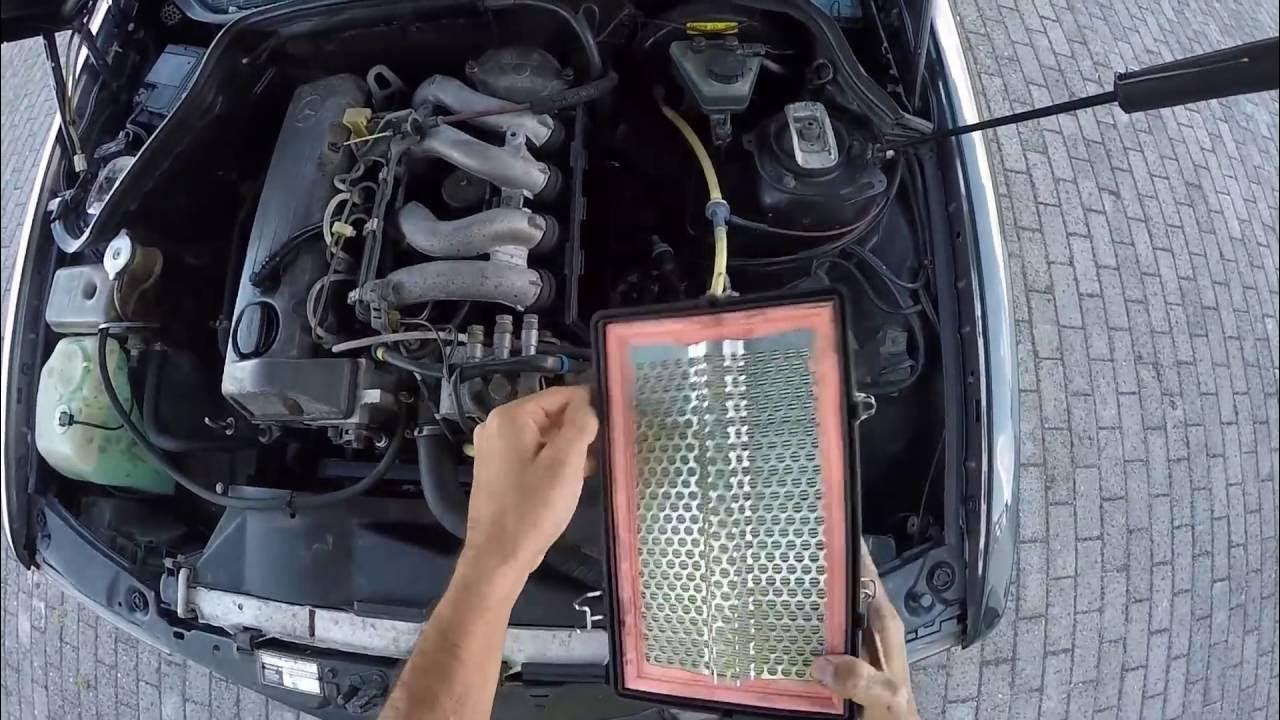 Как поменять воздушный фильтр на мерседес Mercedes-benz 190 D Air Filter Replacement - YouTube