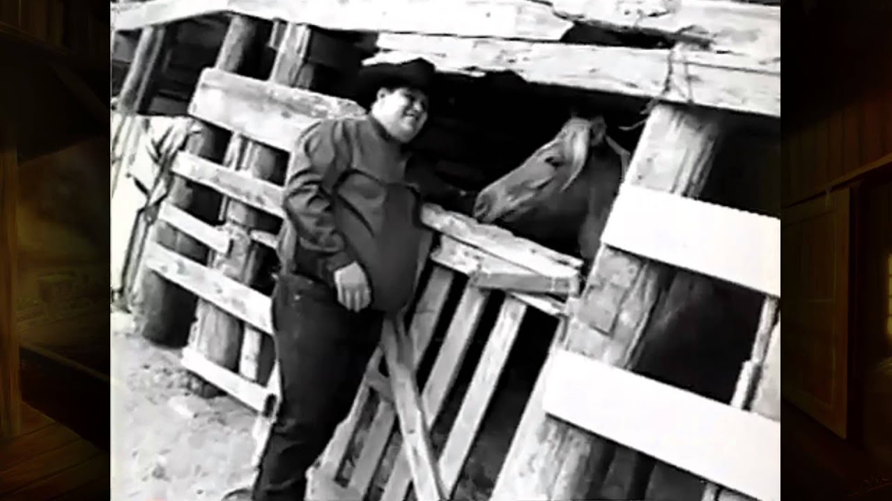 Michael Salgado - Cruz De Madera Michael Salgado - Cruz De Madera