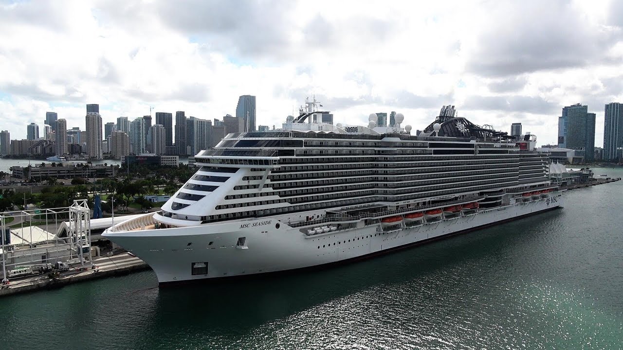 cruise ships sailing out of miami