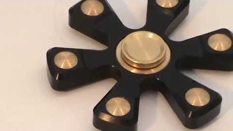 BEST HAND SPINNER IN THE WORLD (IMHO) & over 4:30 spin time!!! The BLACK STAR
