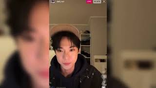 [Eng] 210224 NCT Haechan Walking In Shirtless and Interrupting Doyoung's Instagram Live