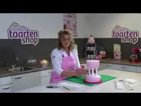 Taart decoreren - Een stapeltaart maken met dowels