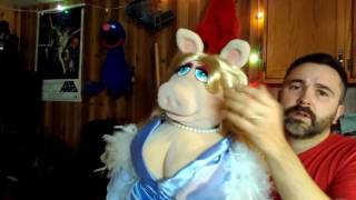 Miss Piggy puppet.